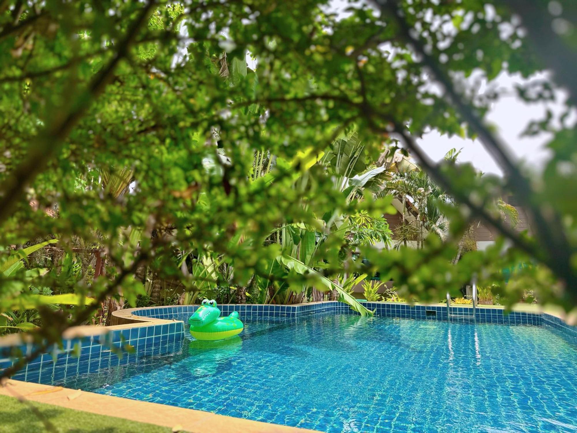 E-Outfitting Boutique Chiang Mai — Photos 1